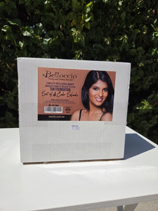 Belloccio Other - Belloccio Airbrush Makeup System Kit 4 Tan Foundations Compressor Set